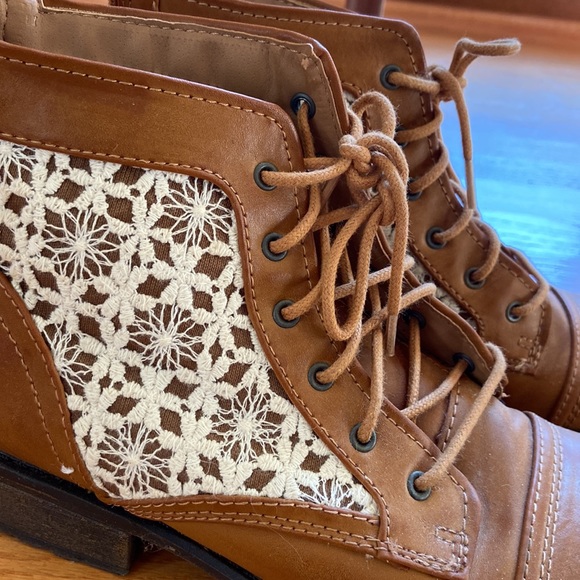 Steve Madden Lace Booties - Picture 3 of 5